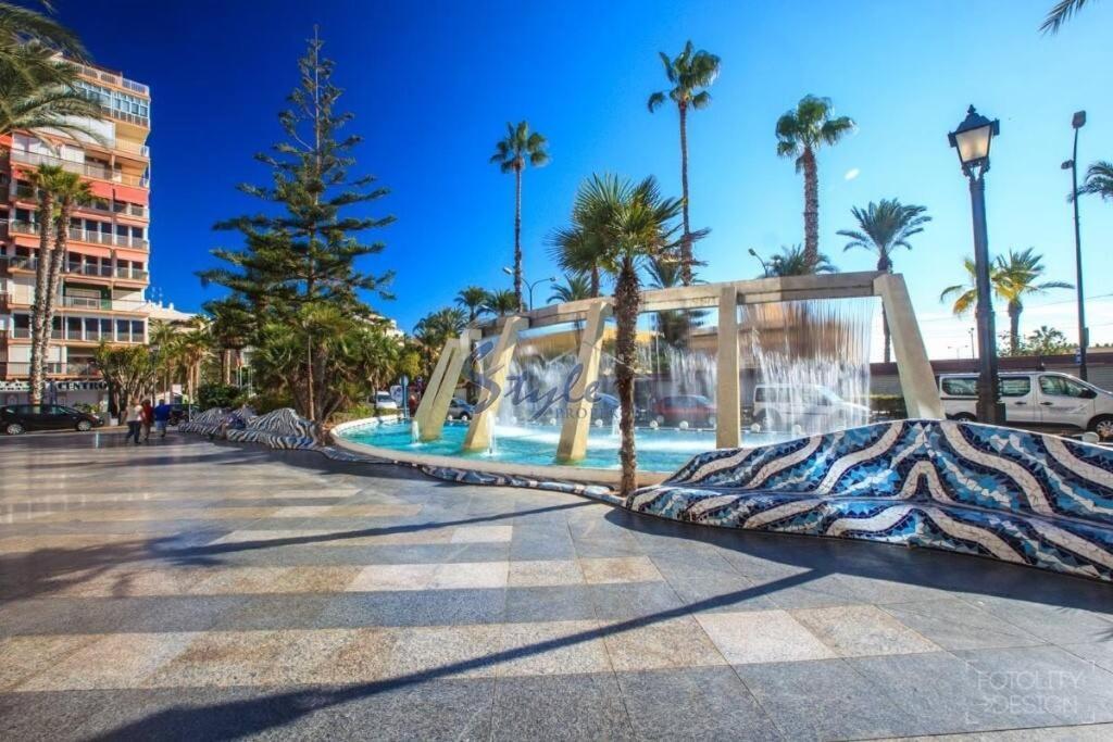 Bungalow Avec Piscine Torrevieja Buitenkant foto